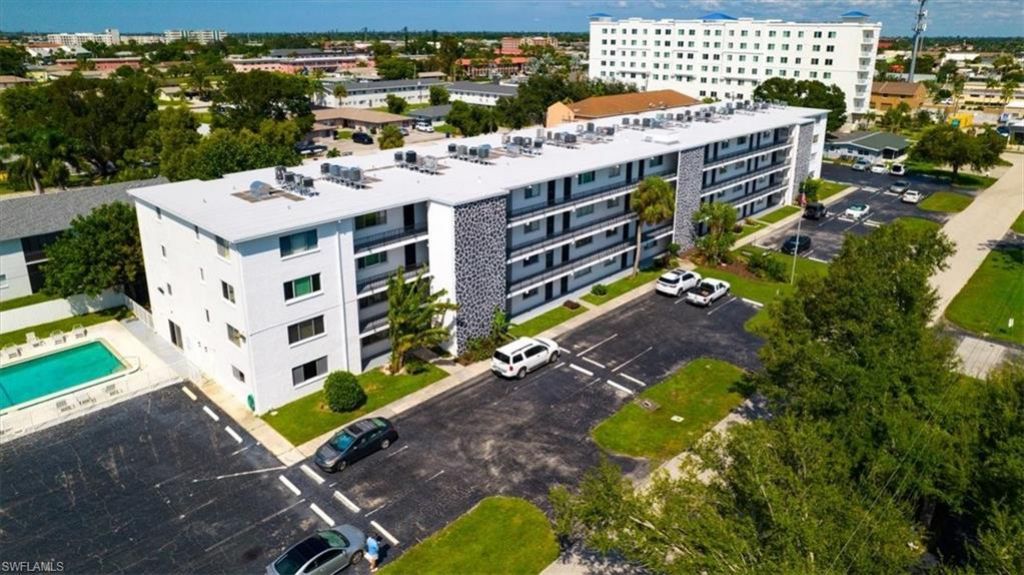 4906 Victoria Dr , Unit 413, Cape Coral, FL 33904 Photo