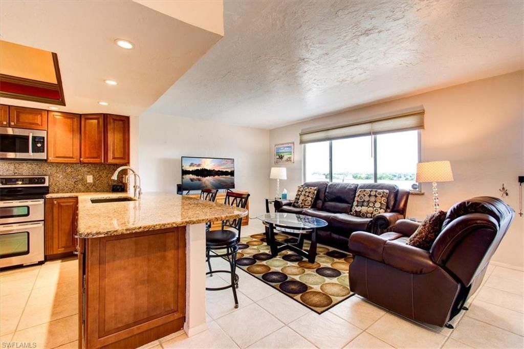 4906 Victoria Dr , Unit 413, Cape Coral, FL 33904 Photo