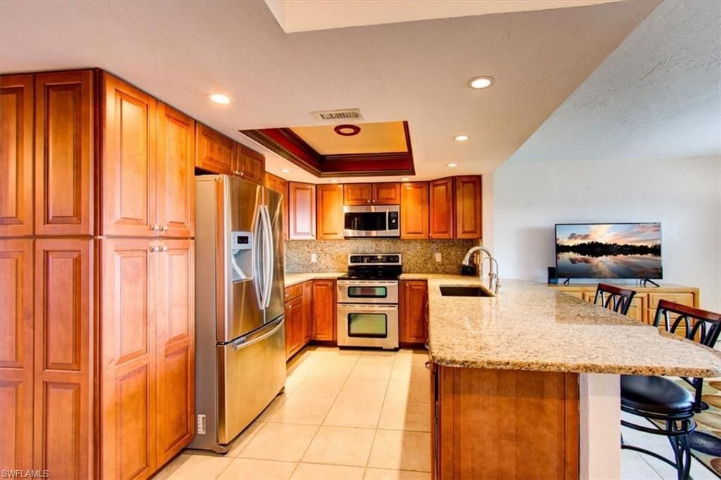 4906 Victoria Dr , Unit 413, Cape Coral, FL 33904 Photo