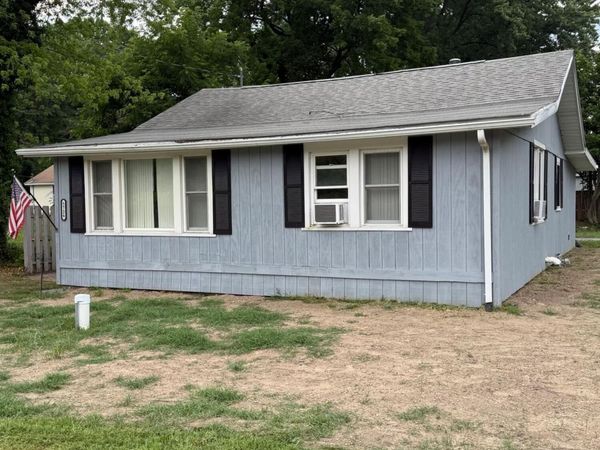 5726 Paw Paw Lake Road, Coloma, MI 49038