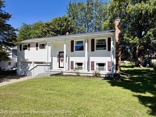 5004 Plum Hollow Drive, Lansing, MI 48917