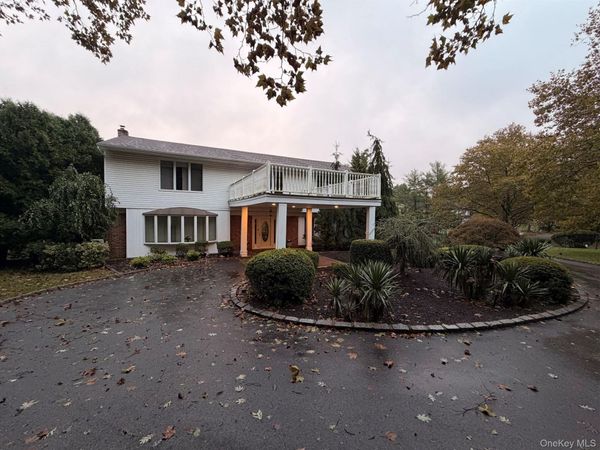1 Somner Drive , Dix Hills, NY 11746