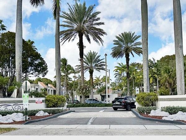 7929 SW 104th St , Unit 210E, Miami, FL 33156
