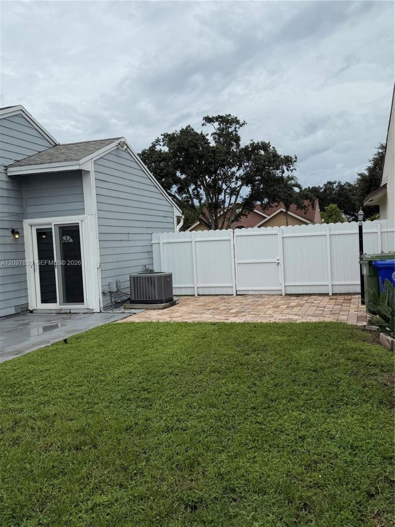 8630 SW 15th St, Unit 8630, Pembroke Pines, FL 33025 Photo