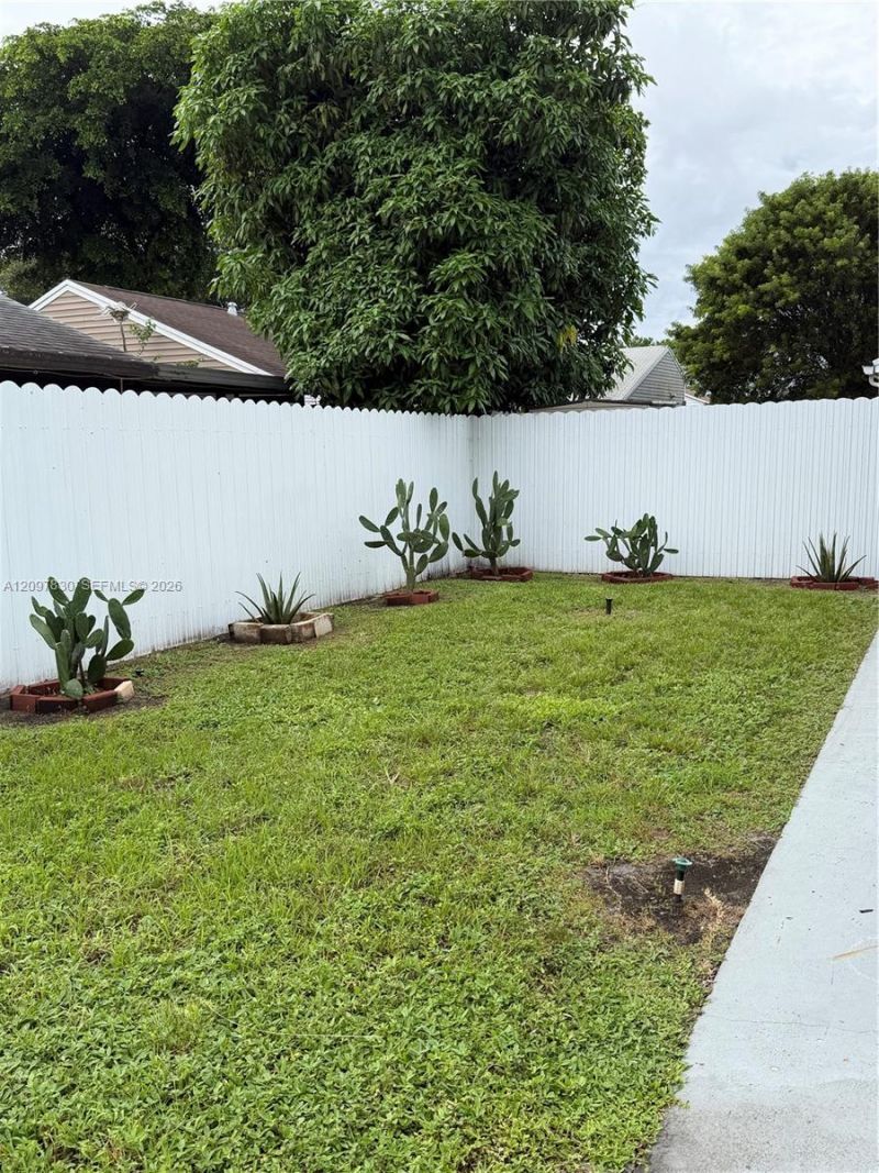 8630 SW 15th St, Unit 8630, Pembroke Pines, FL 33025 Photo