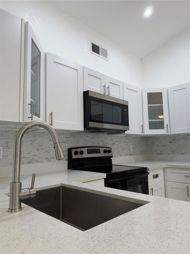 8630 SW 15th St, Unit 8630, Pembroke Pines, FL 33025 Photo