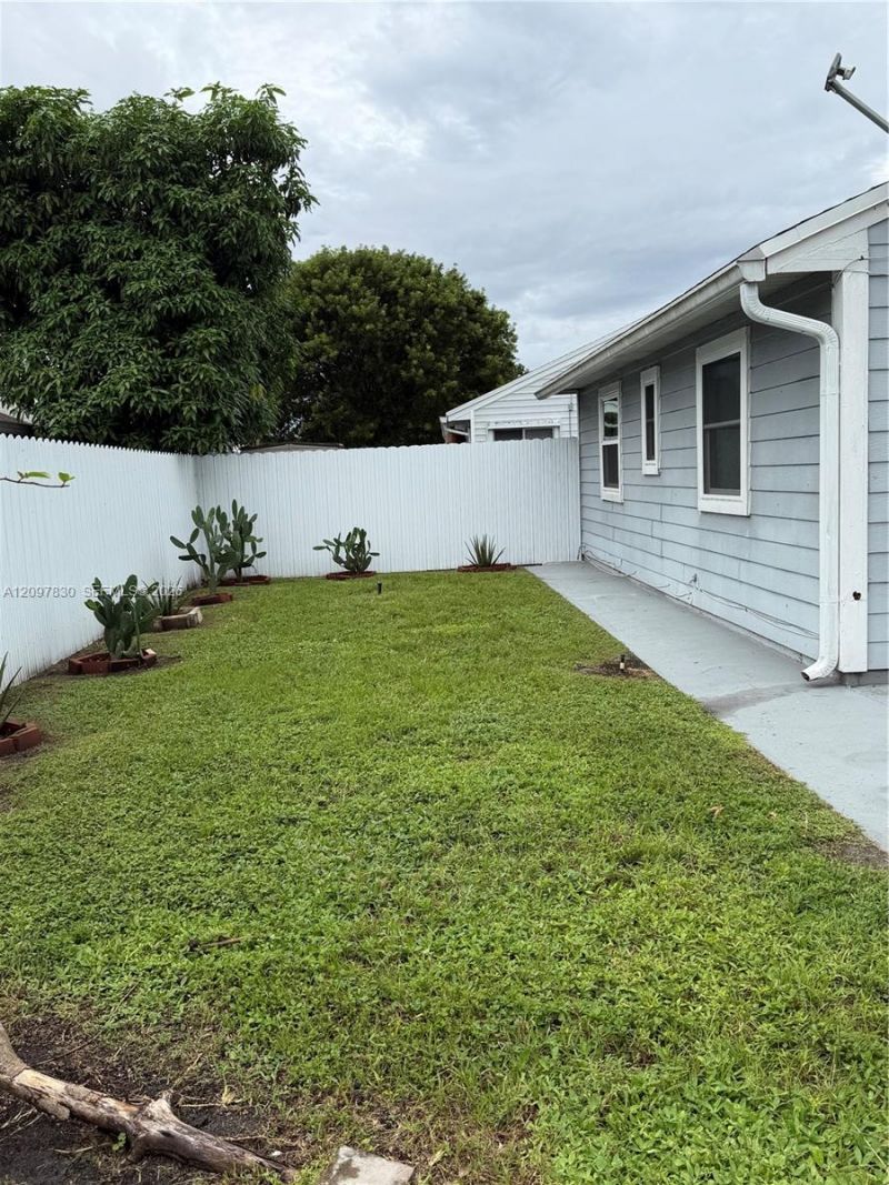 8630 SW 15th St, Unit 8630, Pembroke Pines, FL 33025 Photo