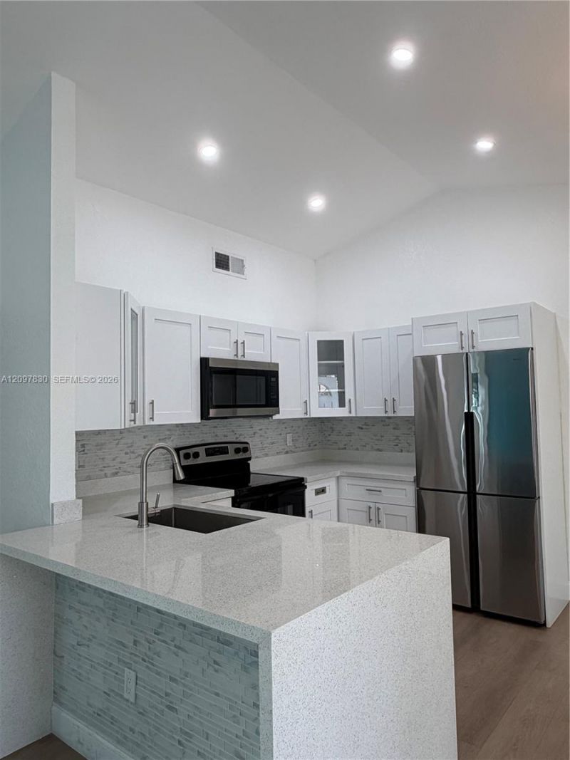 8630 SW 15th St, Unit 8630, Pembroke Pines, FL 33025 Photo