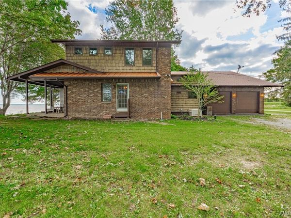 895 County Line Road , Lyndonville, NY 14098