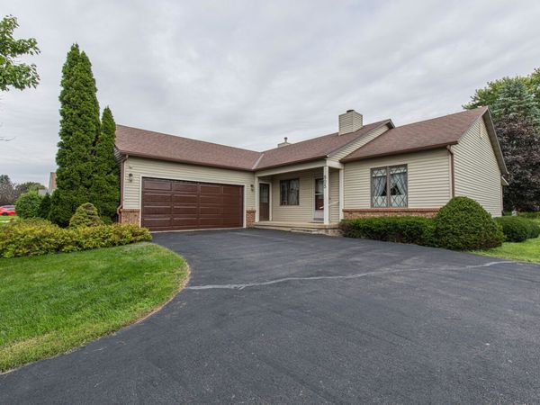 805 S. Park Avenue , Mendota, IL 61342