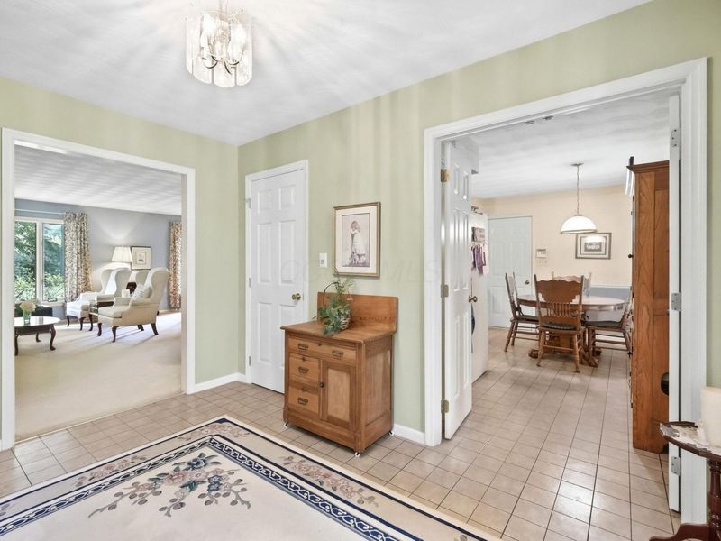 1020 Crestwood Hills Drive , Vandalia, OH 45377 Photo 8