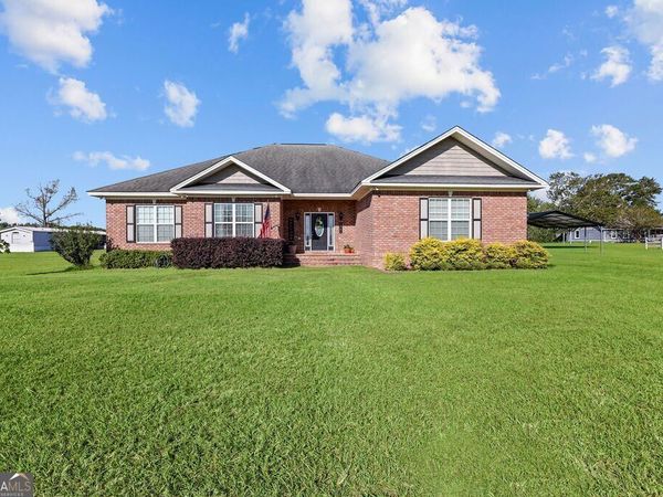 1761 Osteen Branch Road, Jesup, GA 31545