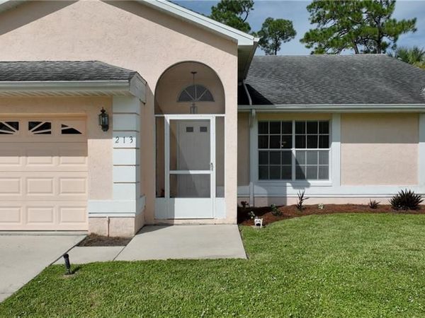 213 Maple AVE N, LEHIGH ACRES, FL 33936