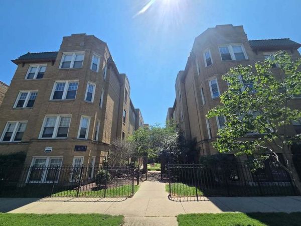 1627 W Farwell Avenue, Unit 2N, Chicago, IL 60626