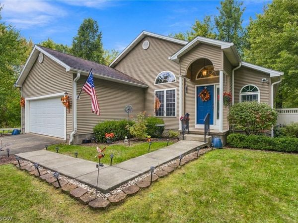 2445 Plum Creek Drive, Roaming Shores, OH 44084