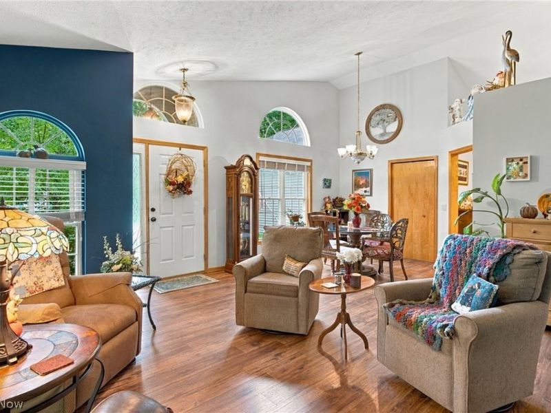 2445 Plum Creek Drive, Roaming Shores, OH 44084 Photo 9