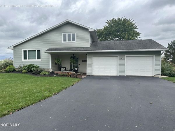 310 W Crestview Lane , Tiffin, OH 44883