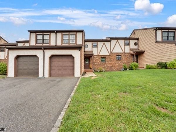 23 Wellington Ct, Sayreville, NJ 08872