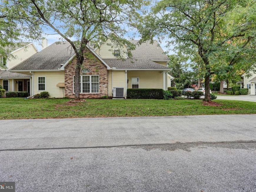 534 Brighton Place, Mechanicsburg, PA 17055 Main Photo