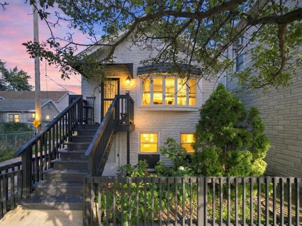 2813 S Shields Avenue , Chicago, IL 60616