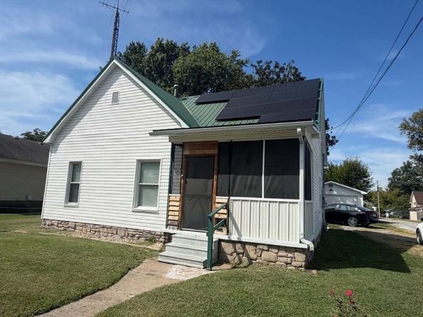 405 S State Street , Christopher, IL 62822
