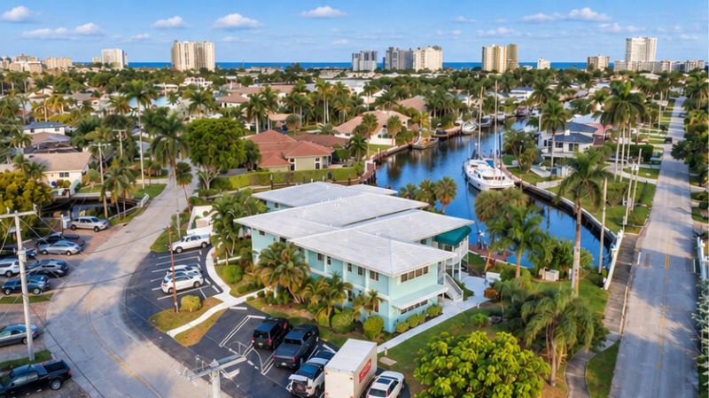 810 SE 22nd Avenue, Unit 202, Pompano Beach, FL 33062 Photo