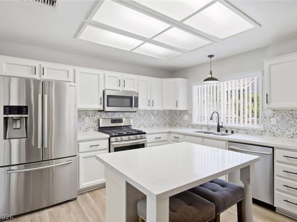 2529 Highvale Drive , Las Vegas, NV 89134
