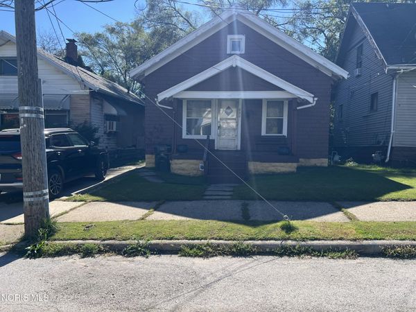 651 Curtis Street , Toledo, OH 43609