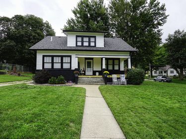 2201 RAYMOND Avenue, COUNCIL BLUFFS, IA 51503