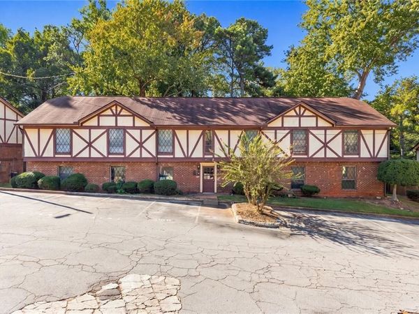 3188 Abbeywood Drive , Decatur, GA 30034