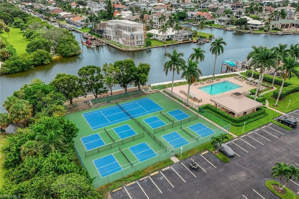 11118 Gulf Shore Dr , Unit 803, Naples, FL 34108 Photo