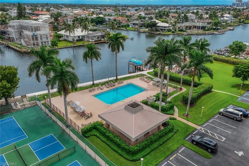 11118 Gulf Shore Dr , Unit 803, Naples, FL 34108 Photo