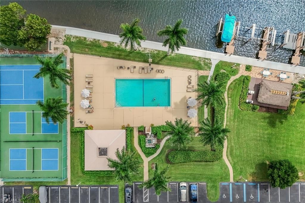 11118 Gulf Shore Dr , Unit 803, Naples, FL 34108 Photo