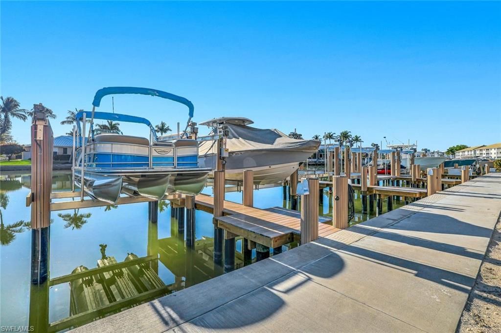 11118 Gulf Shore Dr , Unit 803, Naples, FL 34108 Photo