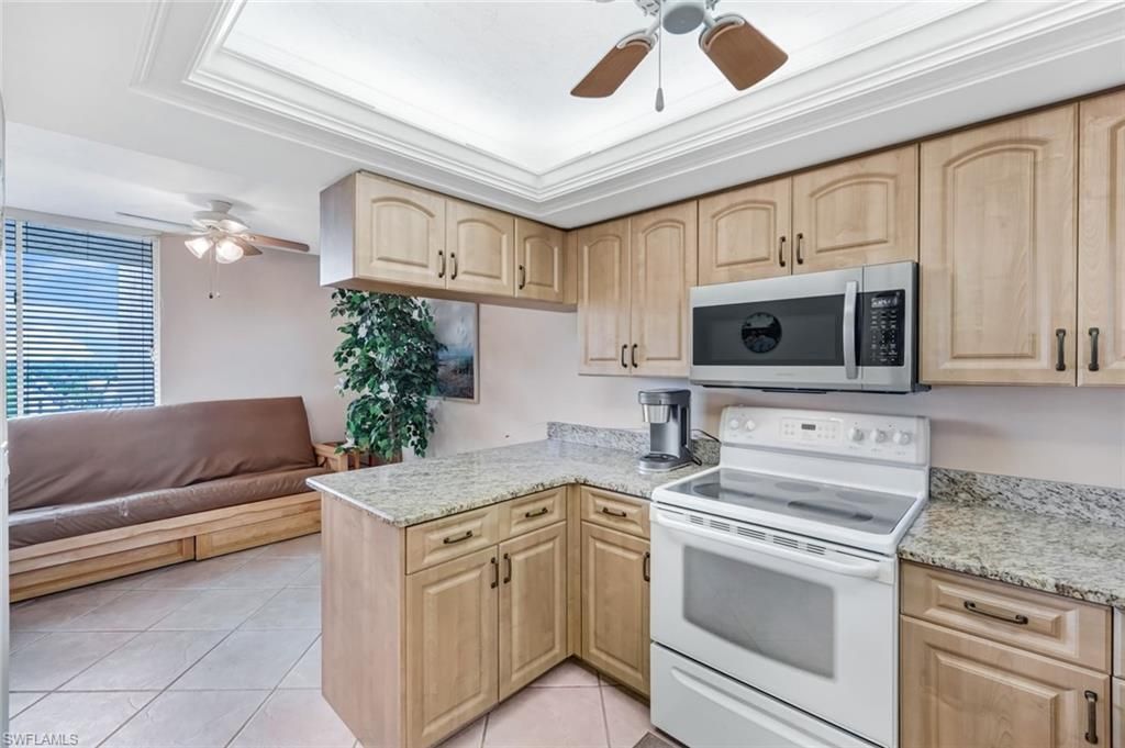 11118 Gulf Shore Dr , Unit 803, Naples, FL 34108 Photo