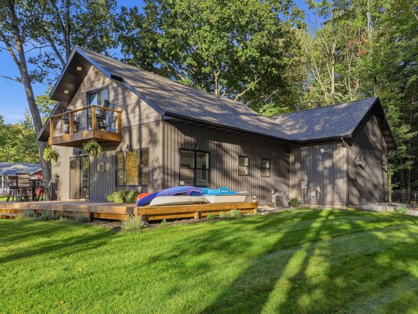 6854 Clubhouse Drive E, Canadian Lakes, MI 49346