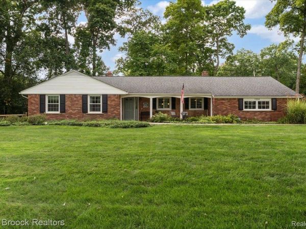 3988 Far Hill Drive, Bloomfield Township, Mi 48304