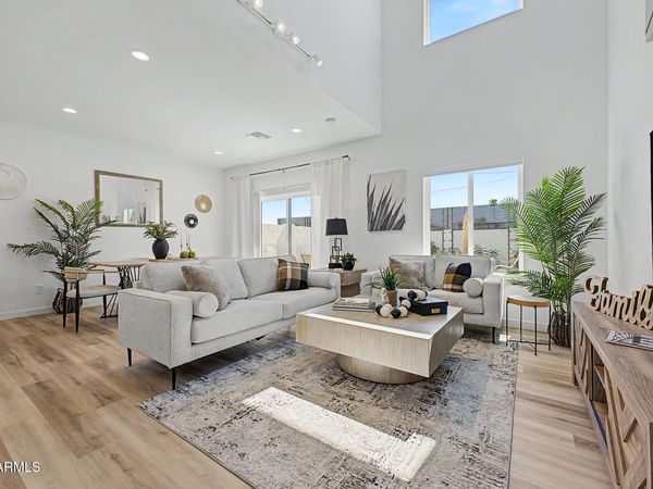 2041 E MICHIGAN Avenue, Unit 2, Phoenix, AZ 85022