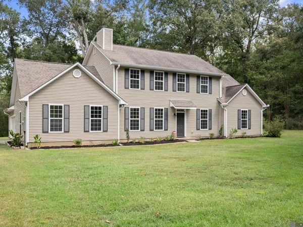 9839 Byrnes Rd, St Francisville, LA 70775