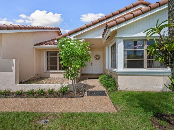 10407 NW 7th Street, Plantation, FL 33324
