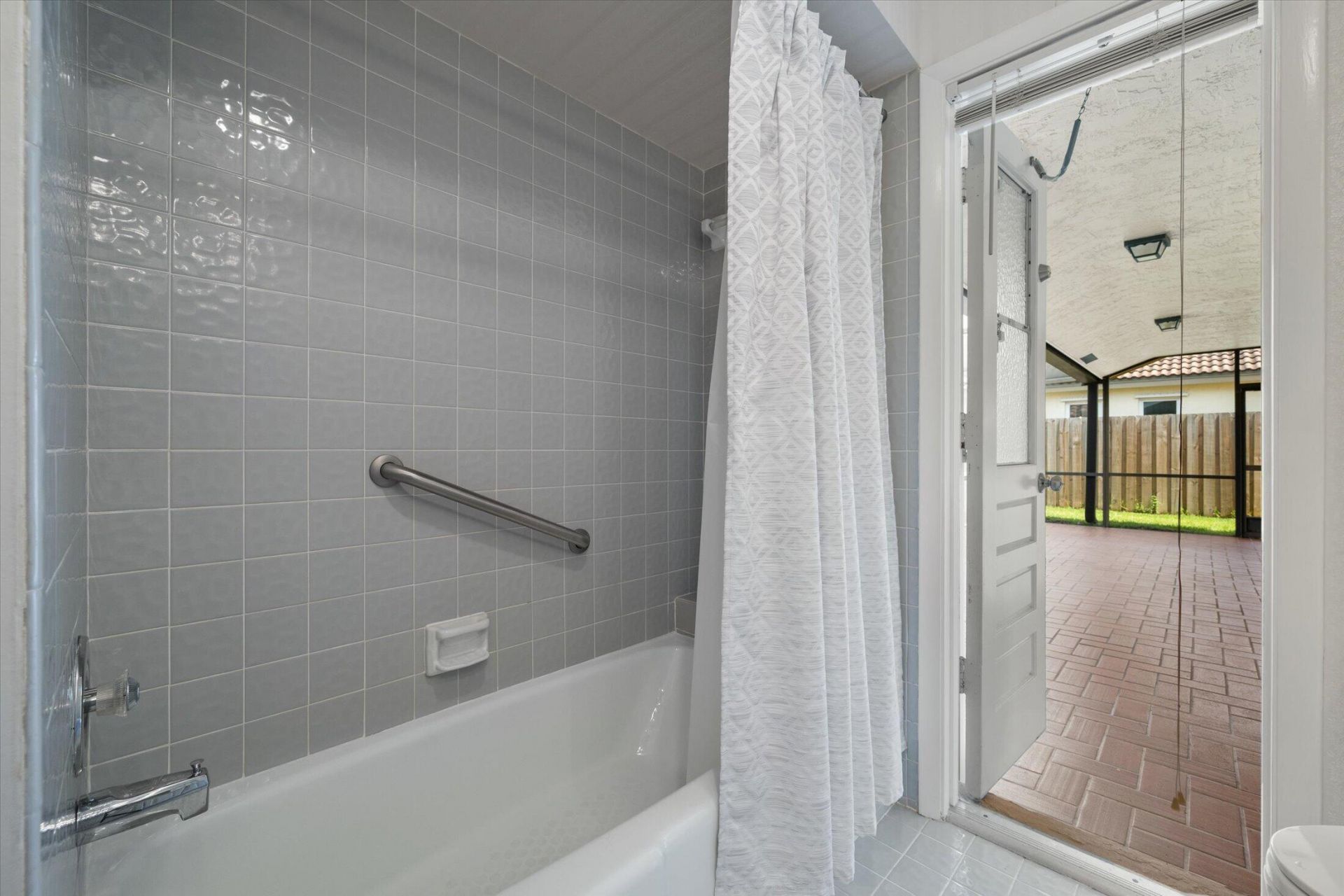 10407 NW 7th Street, Plantation, FL 33324 Photo