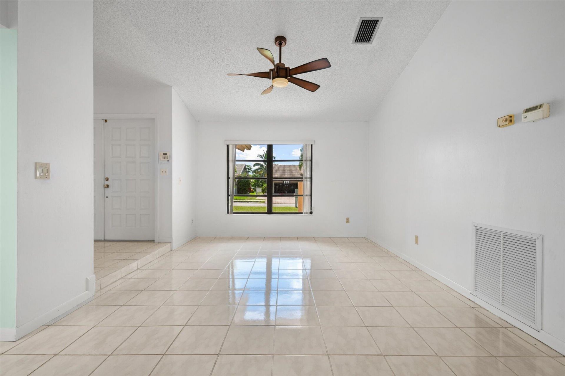 10407 NW 7th Street, Plantation, FL 33324 Photo