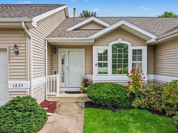 1635 Quail Run Drive, Unit 77, Kalamazoo, MI 49009