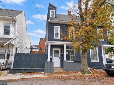 39 S 10TH STREET, MAHANOY CITY, PA 17948