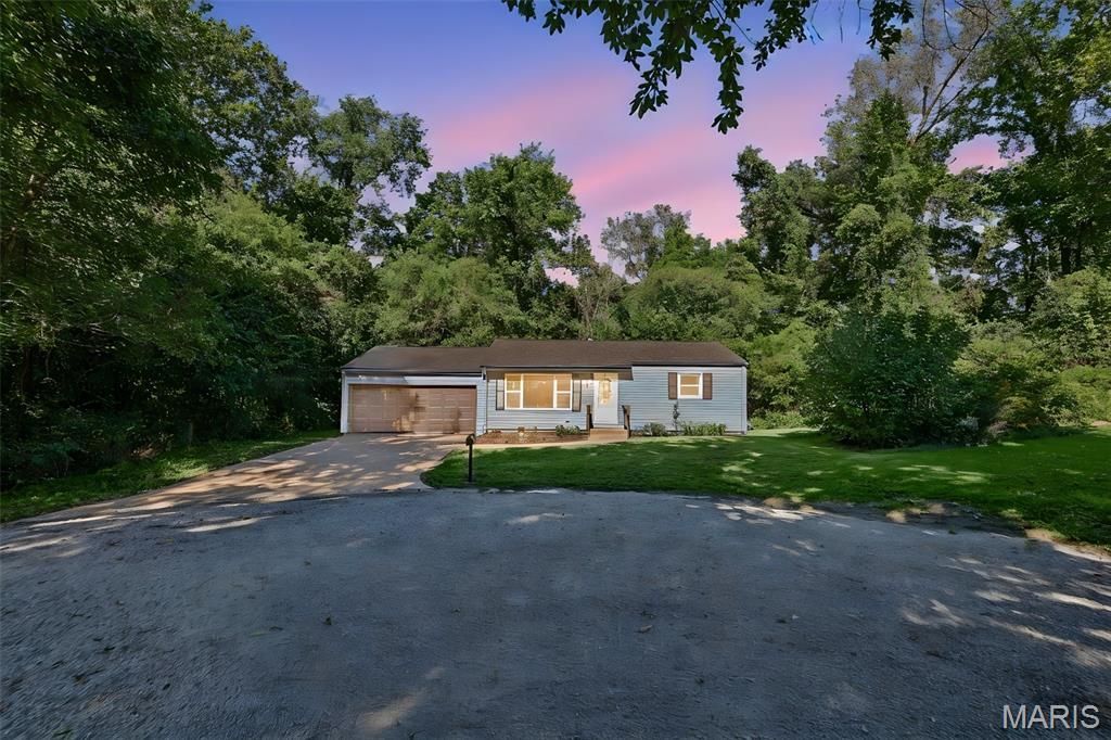 66 Birch Drive, Belleville, IL 62223 Main Photo