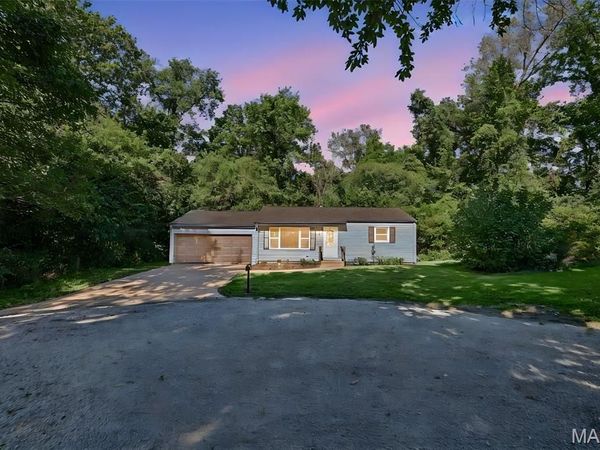 66 Birch Drive, Belleville, IL 62223
