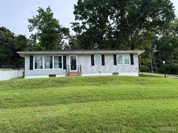 1483 Hillside Drive, Pevely, MO 63070