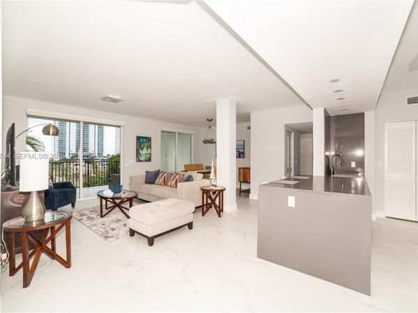 17145 N Bay Rd , Unit 4607, Sunny Isles Beach, FL 33160