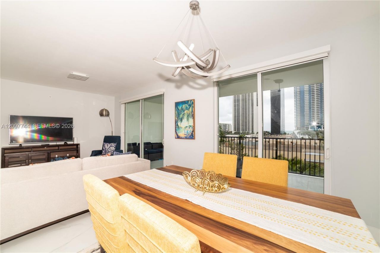 17145 N Bay Rd , Unit 4607, Sunny Isles Beach, FL 33160 Photo