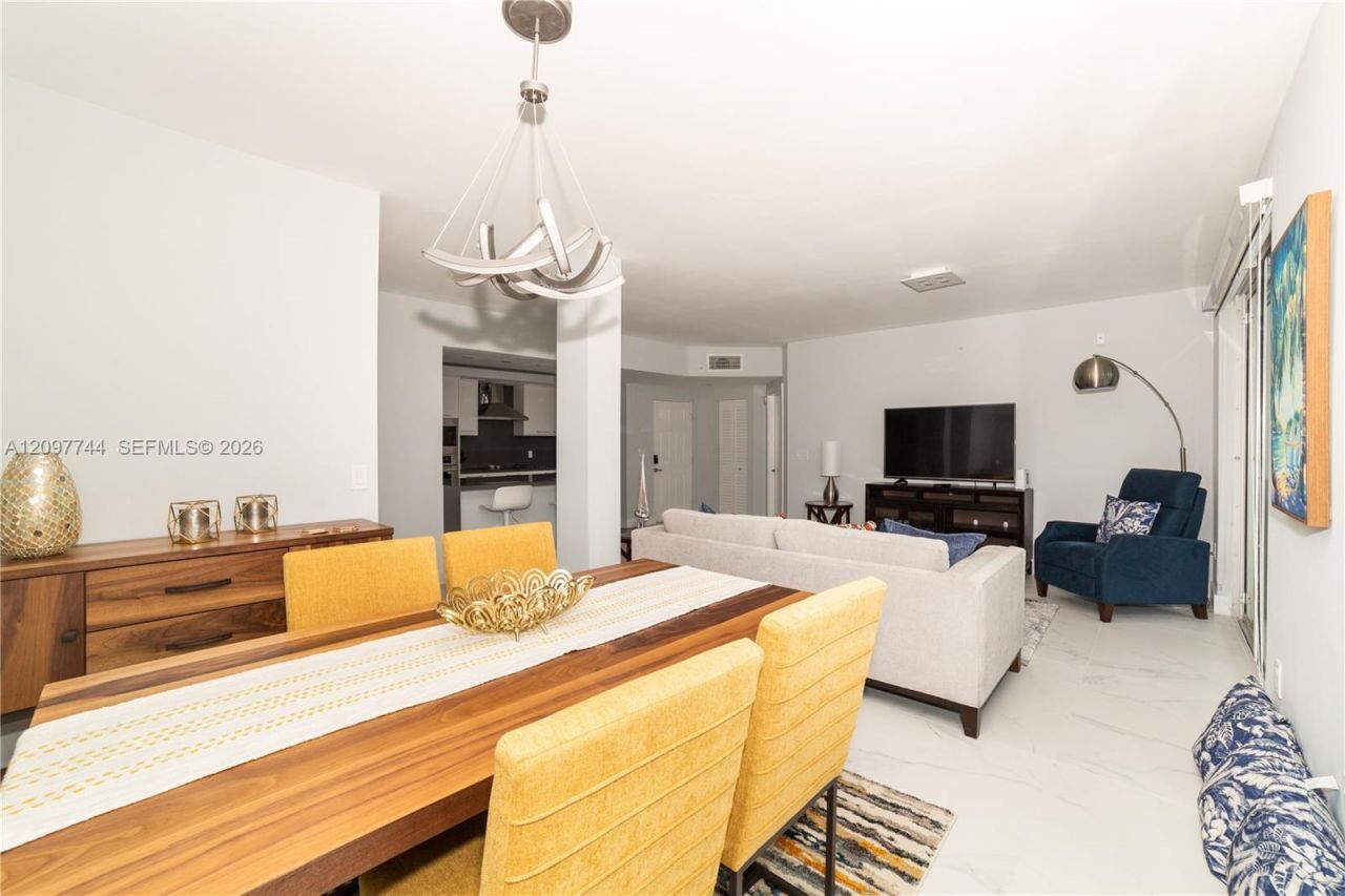 17145 N Bay Rd , Unit 4607, Sunny Isles Beach, FL 33160 Photo